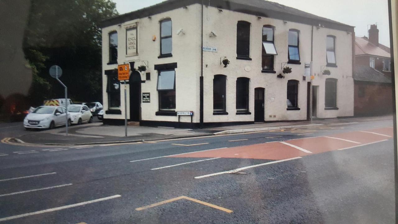 Kings Arms Hotel Farnworth Exterior photo